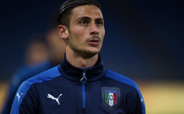 转会市场的 转会市场的