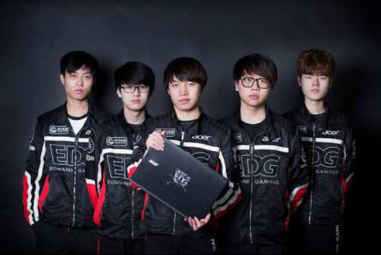 挥舞的旗帜 挥舞的旗帜